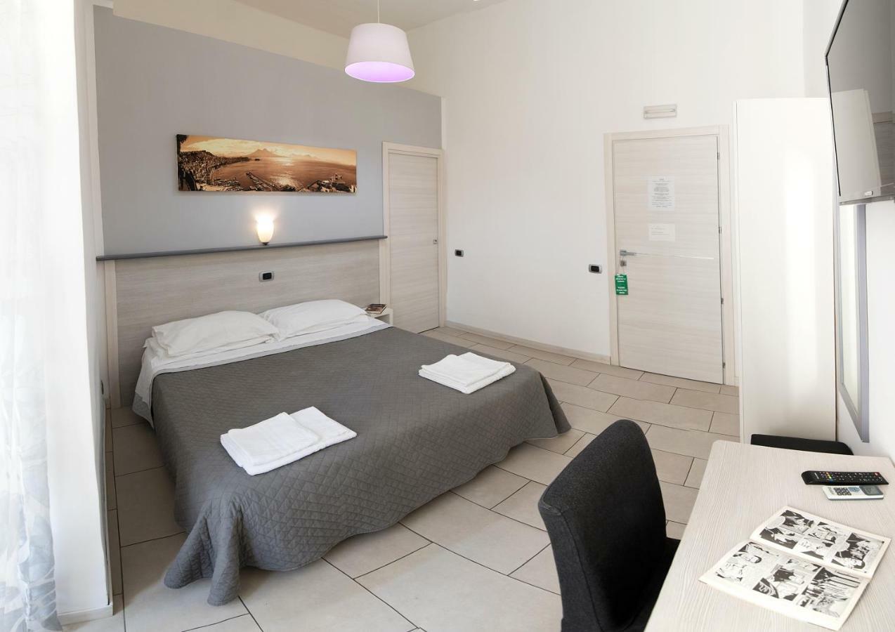 B&B Solimena Napels Buitenkant foto