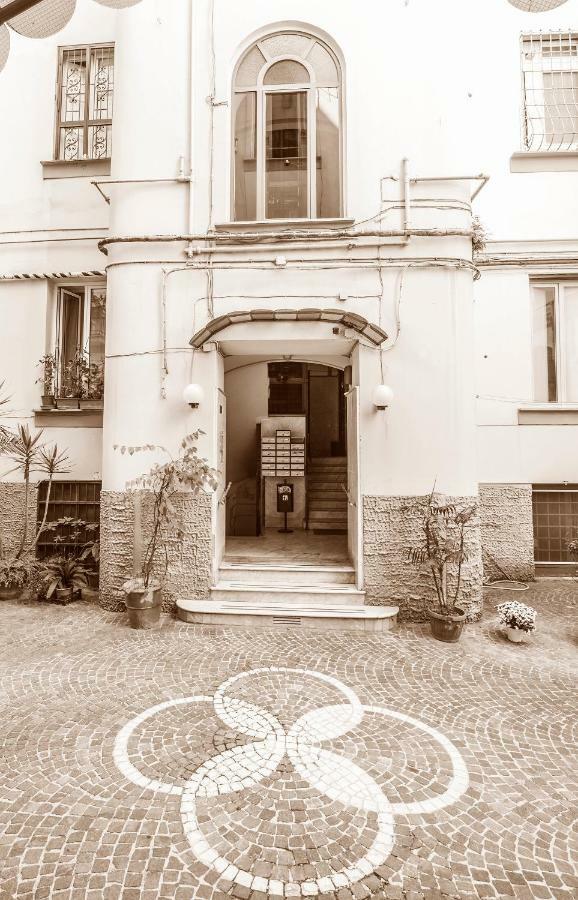 B&B Solimena Napels Buitenkant foto