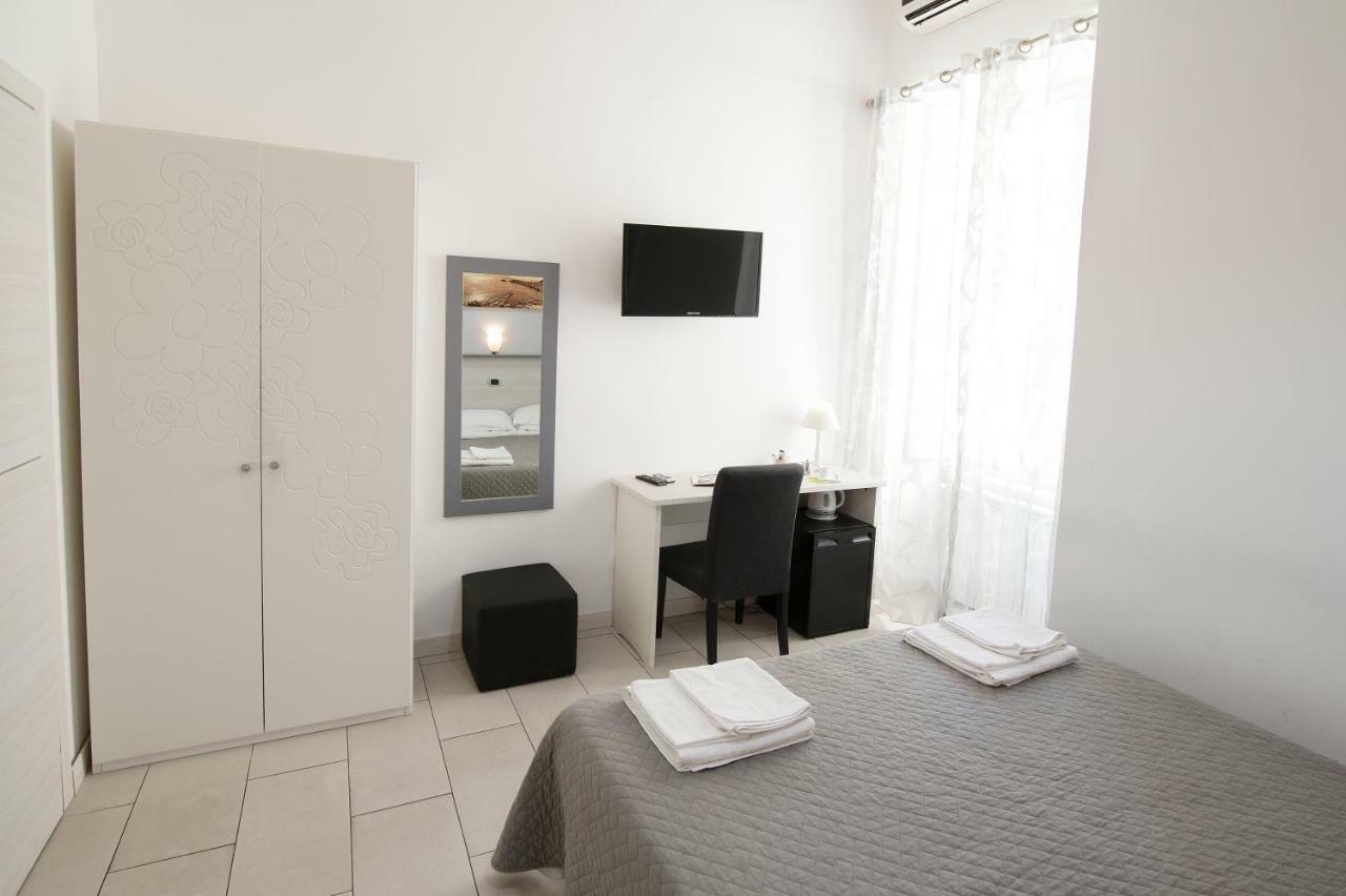 B&B Solimena Napels Buitenkant foto